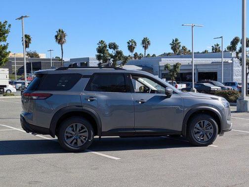 2025 Nissan Pathfinder SV FWD