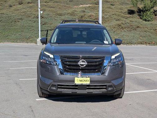 2025 Nissan Pathfinder SV FWD