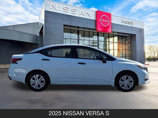 2025 Nissan Versa 1.6 S
