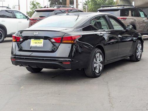 2025 Nissan Altima S FWD