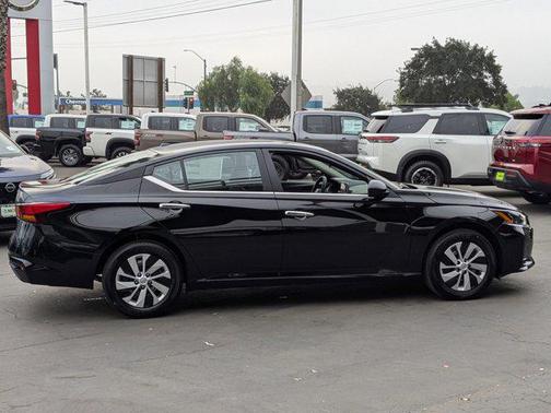2025 Nissan Altima S FWD