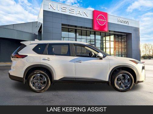 2026 Nissan Rogue SV
