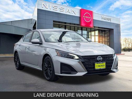 2025 Nissan Altima SV FWD