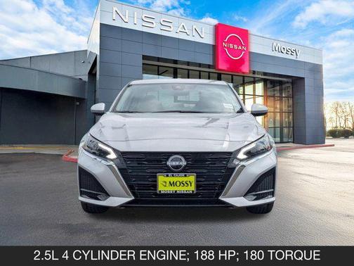 2025 Nissan Altima SV FWD