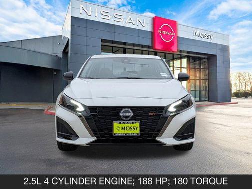 2025 Nissan Altima SR FWD