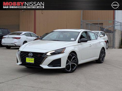 2025 Nissan Altima SR FWD