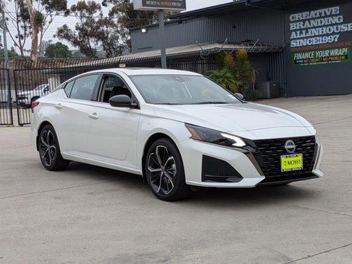 2025 Nissan Altima SR FWD