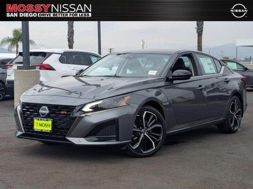 2025 Nissan Altima SR FWD