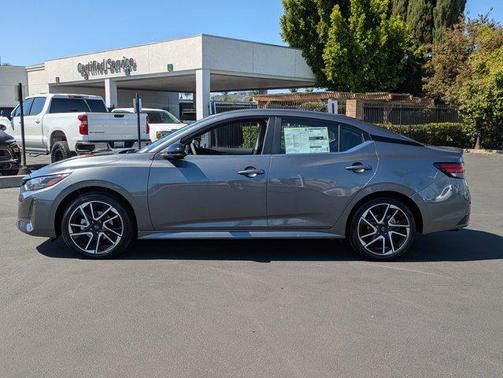 2025 Nissan Sentra SR