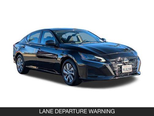 2025 Nissan Altima S FWD