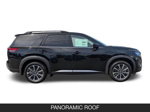 Super Black 2026 Nissan Pathfinder Platinum