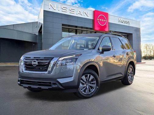 2025 Nissan Pathfinder SV FWD