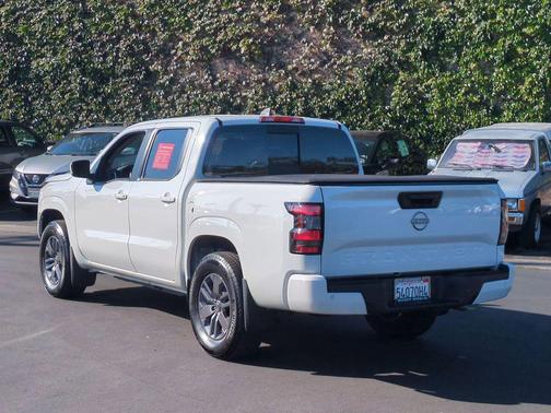 Glacier White 2025 Nissan Frontier SV