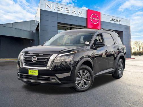 2025 Nissan Pathfinder SV FWD
