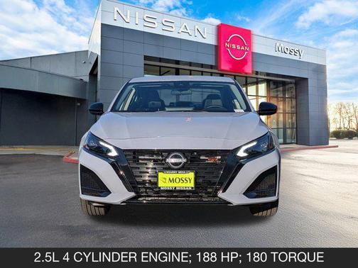 2025 Nissan Altima SR FWD