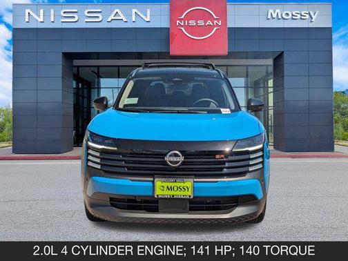 2025 Nissan Kicks SR