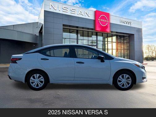 2025 Nissan Versa 1.6 S