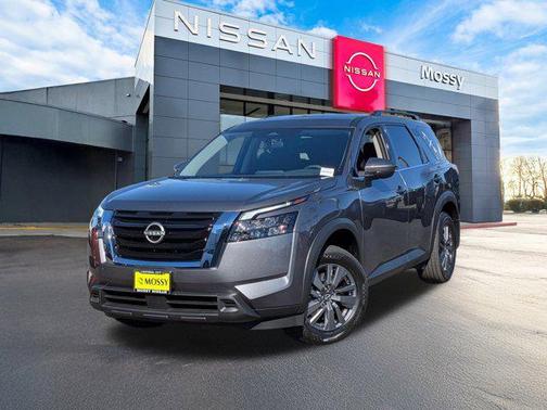 2025 Nissan Pathfinder SV FWD