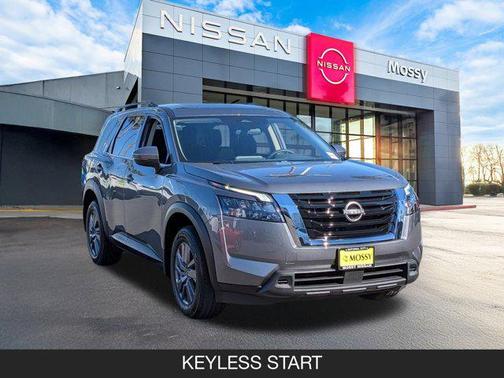 2025 Nissan Pathfinder SV FWD