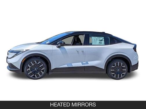 Everest White Pearl/Black 2026 Nissan Leaf PLATINUM+