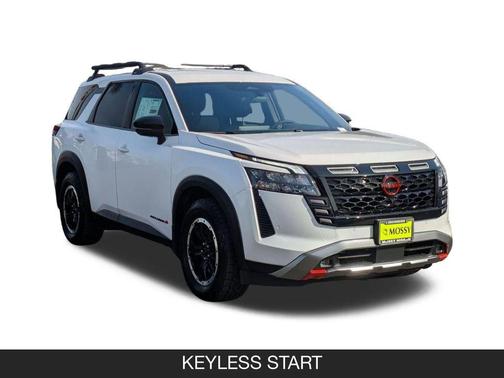 Everest White Pearl Tricoat 2026 Nissan Pathfinder Rock Creek