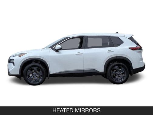Everest White Pearl Tricoat 2026 Nissan Rogue SV
