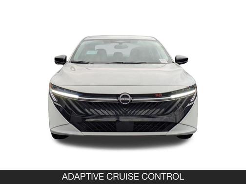Aspen White Tricoat 2026 Nissan Sentra SR