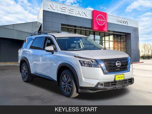 2025 Nissan Pathfinder SV FWD