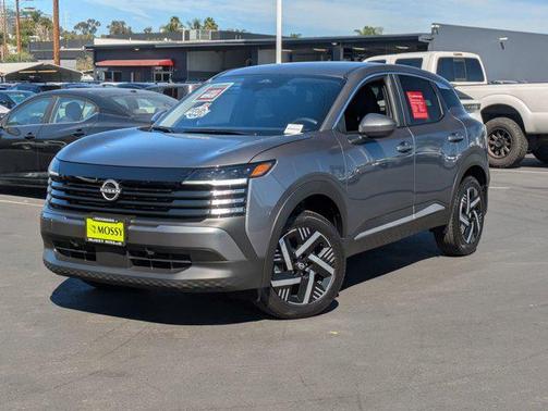 Gun Metallic 2025 Nissan Kicks SV