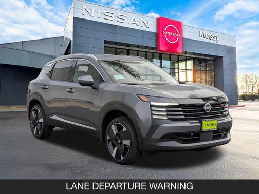 2025 Nissan Kicks SR