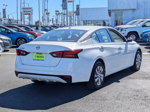 2025 Nissan Altima S FWD