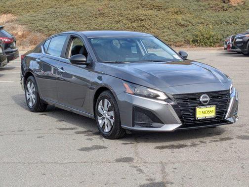 2025 Nissan Altima S FWD