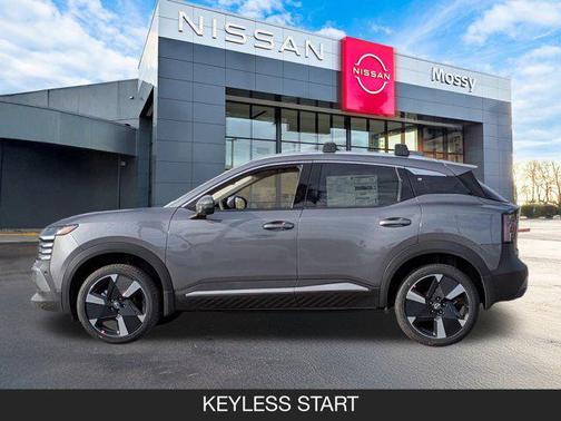 2025 Nissan Kicks SR