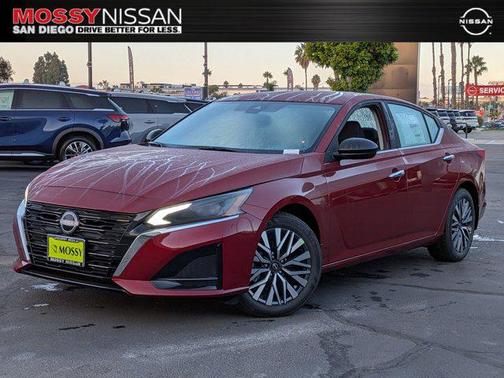 2025 Nissan Altima SV FWD
