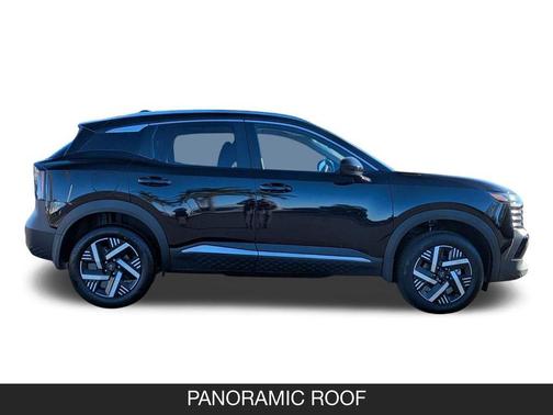 Super Black 2026 Nissan Kicks SV