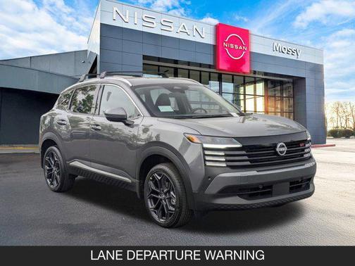 2025 Nissan Kicks SR