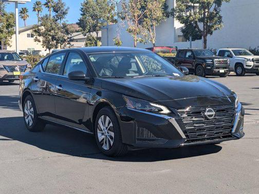 2025 Nissan Altima S FWD