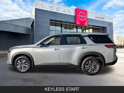 2025 Nissan Pathfinder S FWD