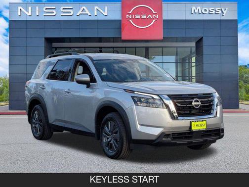 2025 Nissan Pathfinder SV FWD