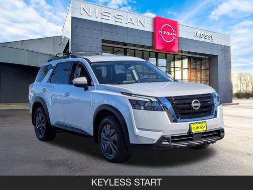 2025 Nissan Pathfinder SV FWD