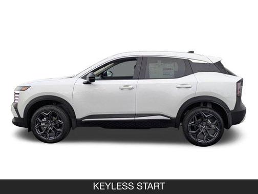 Aspen White Tricoat 2026 Nissan Kicks SR