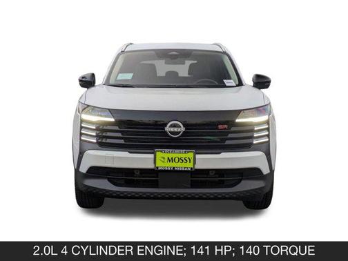 Aspen White Tricoat 2026 Nissan Kicks SR