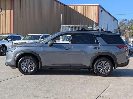 2025 Nissan Pathfinder SV FWD