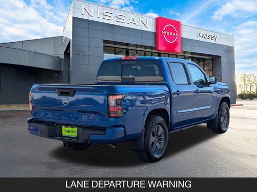 2025 Nissan Frontier SV