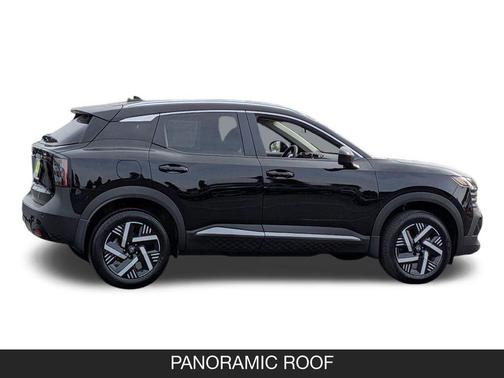 Super Black 2026 Nissan Kicks SV