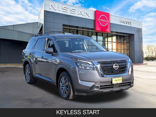 2025 Nissan Pathfinder SV FWD