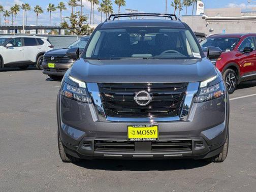 2025 Nissan Pathfinder SV FWD