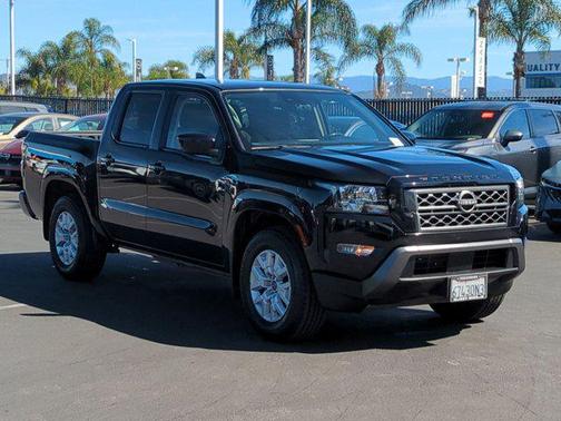 2022 Nissan Frontier SV