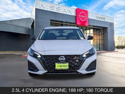 2025 Nissan Altima SR FWD