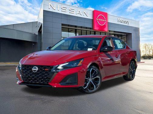 2025 Nissan Altima SR FWD